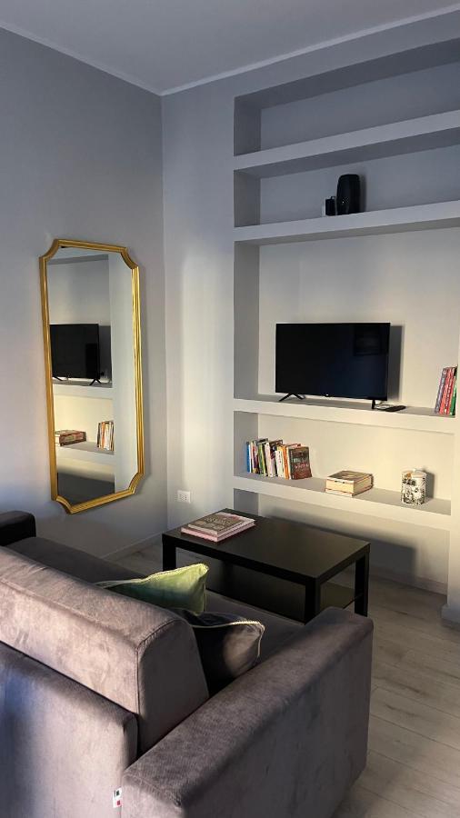 Stilish Apartment Few Steps From The Underground Milán Exterior foto